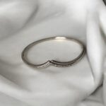 Miraç Çelik Bileklik – Zarif ve Şık Tasarım