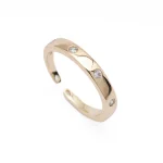 Günlük Kullanım için Zarif Tek Taş Detaylı Altın Yüzük